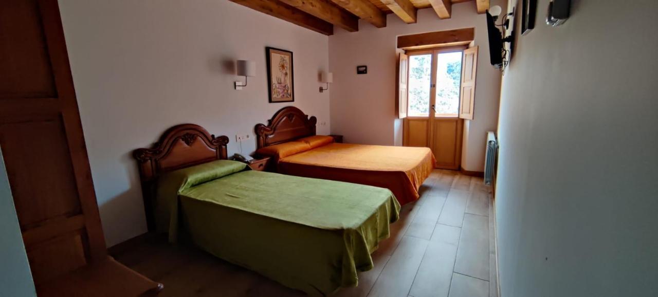 Hotel Rural La Puebla Orbaneja del Castillo Zewnętrze zdjęcie